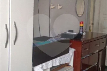 Casa com 272m² de área construída , 2 dormitórios , 1 vaga , à venda no Jabaquara.