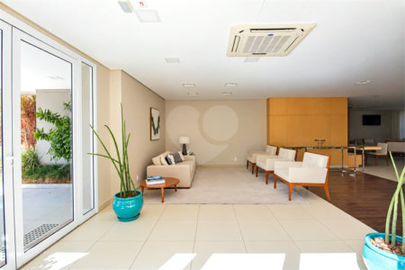 Apartamento de 127 m² em andar alto, com vista livre, 3 suítes planejadas, sacada gourmet envidraçada, 2 vagas e lazer completo, próximo ao Shopping Golden Square e à Avenida Kennedy.
