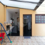 Casa com 3 dormitórios sendo 3 suítes com 03 vagas de garagem.