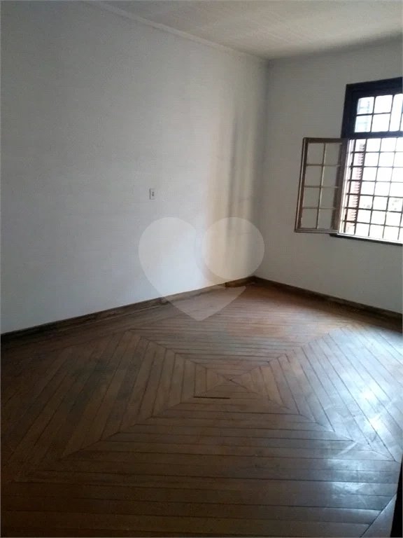 Imóvel Comercial com 6 Quartos e 2 banheiros à Venda, 445 m²