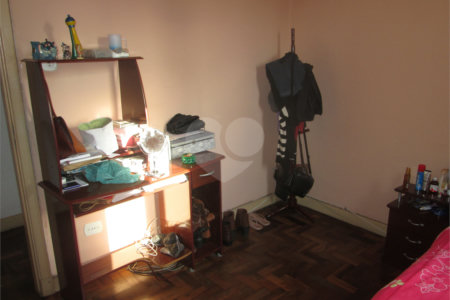 Apartamento com área útil de 72 m², 2 quartos no Bairro do Cambuci.