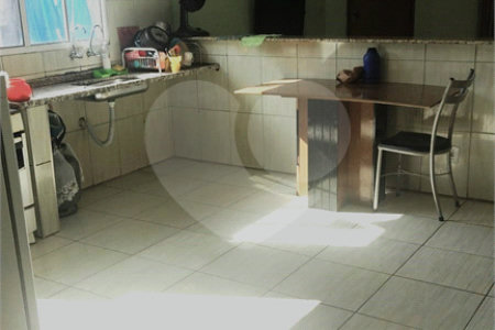 Casa no Jardim Embaré 2 dormitórios 250m@ de terreno
