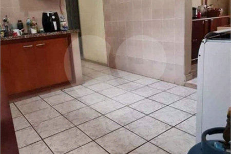 Casa térrea para venda em Descalvado/SP.