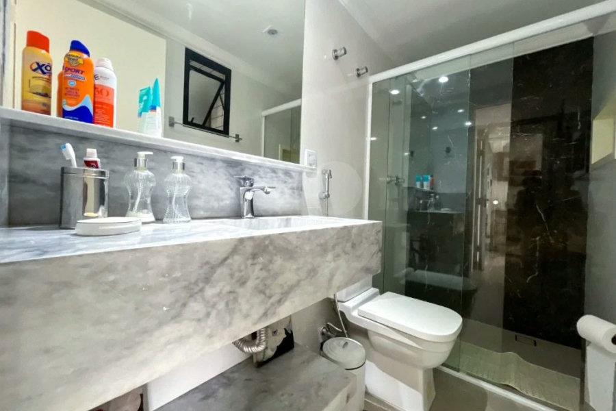 Apartamento à venda com 4 quartos, sendo 2 suítes, em Riviera de São Lourenço, Bertioga, SP