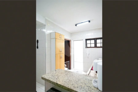Casa para venda e locação no Campo Belo de 120M² com 3 dormitórios, 1 suíte e 3 vagas