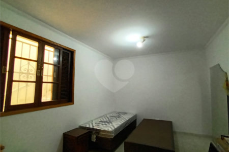 Casa térrea com duas edículas para venda - Saúde, SP.