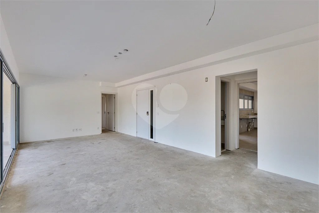 Apartamento à venda com 3 quartos, sendo 1 suíte, em Jardim Marajoara, São Paulo, SP