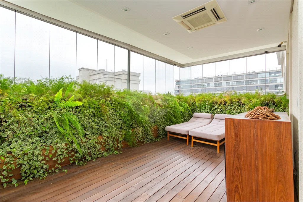 Apartamento à venda com 4 suítes em Vila Nova Conceição, São Paulo, SP