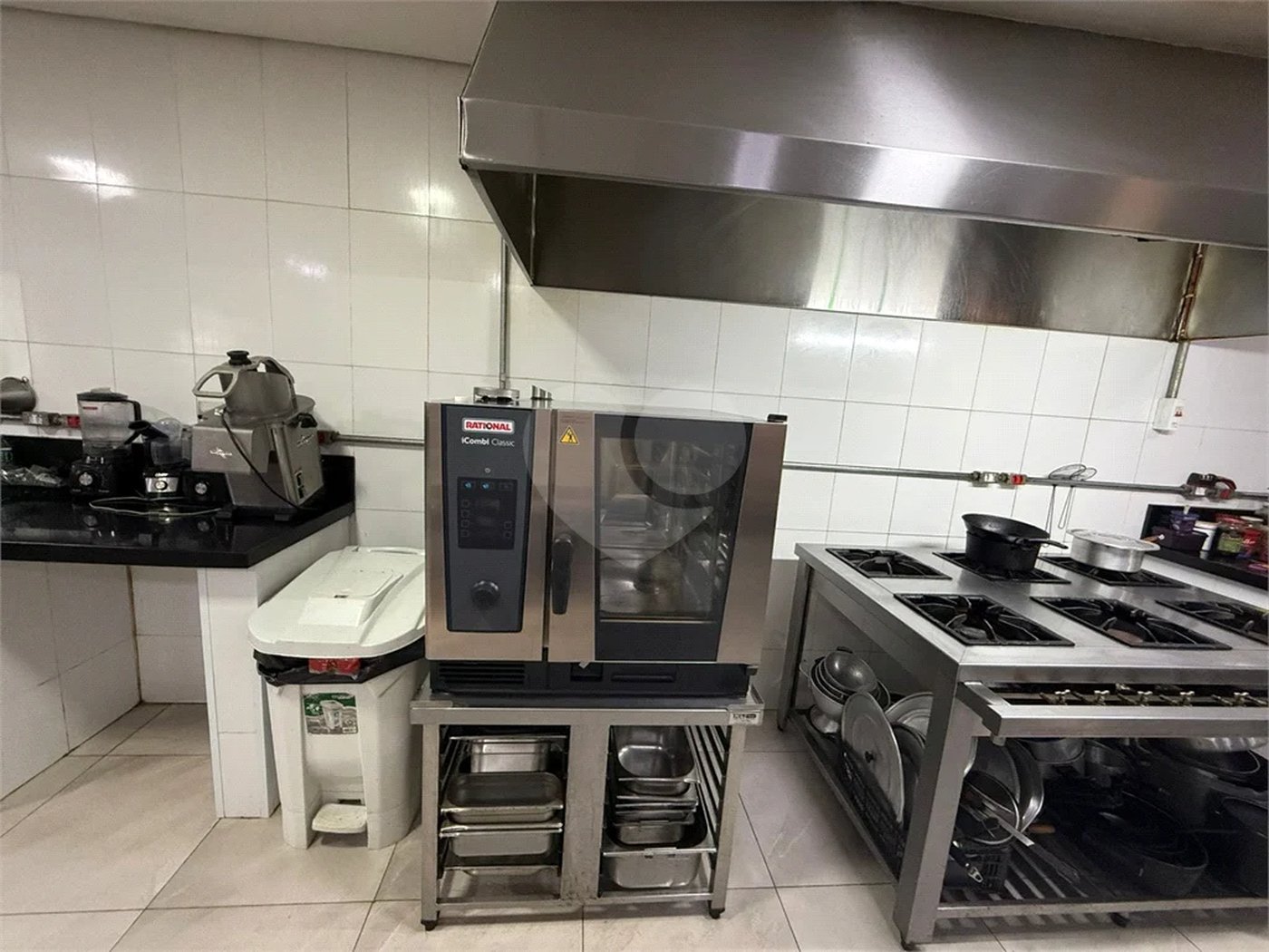 Chácara no Unileste, com espaço para eventos e cozinha industrial, na modalidade porteira fechada,