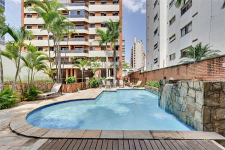Apartamento à venda com 2 quartos, sendo 1 suíte,  em Campo Belo, São Paulo, SP