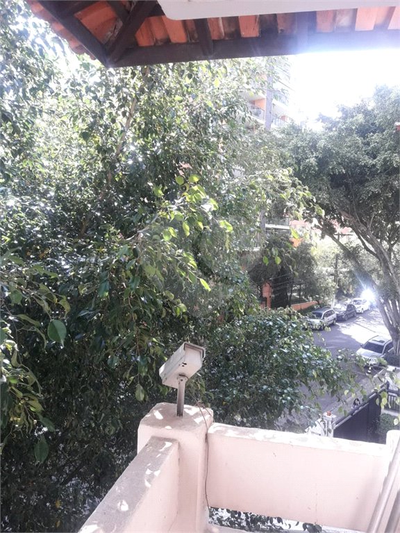 APARTAMENTO DE 3 QUARTOS À VENDA NO PARAÍSO