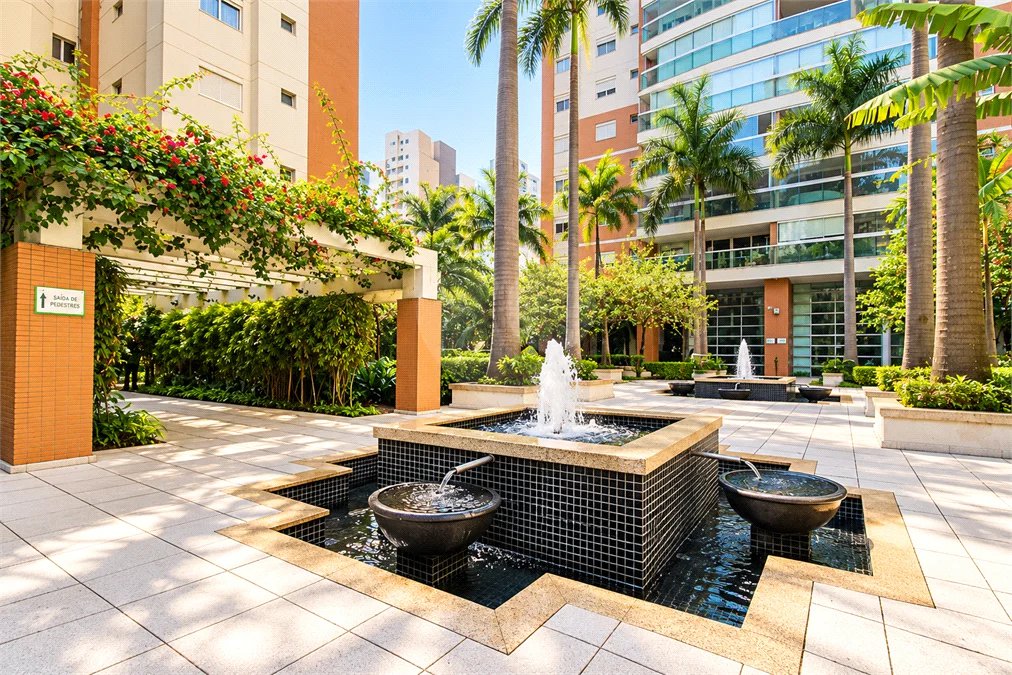 Vila Olímpia - | 128 m² | 3 Suítes | 4 Vagas - Condomínio Clube