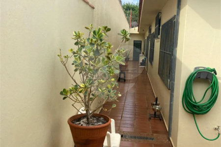 Casa à Venda no Jardim Bandeirantes