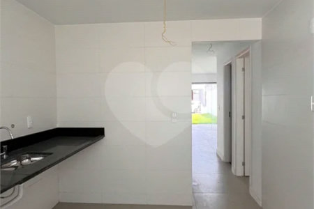Casa duplex com 4 quartos, piscina e área gourmet, em condomínio com lazer completo e localização estratégica ao lado do Park Shopping.