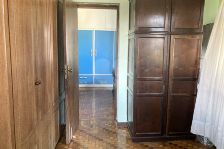 Casa com 4 dormitórios na Saúde.
