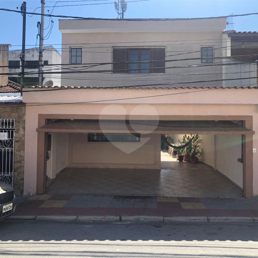 Sobrado completo e espaçoso em São Caetano do Sul | 3 Suítes | 5 a 7 Vagas de garagem