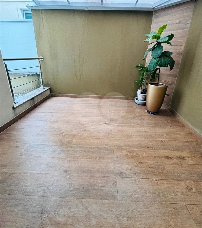 Casa para alugar com 4 quartos, sendo 2 suítes, no condomínio Floradas da Serra, São Paulo - SP