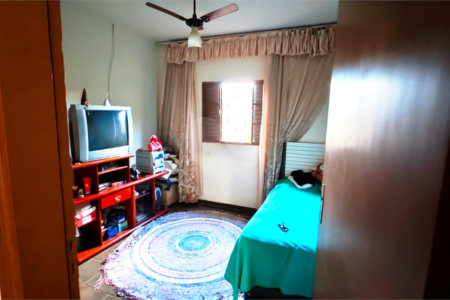 Oportunidade Única no Santa Felícia: Casa 3 dormitórios, Conforto, Espaço de Sobra e a Melhor Localização de São Carlos!
