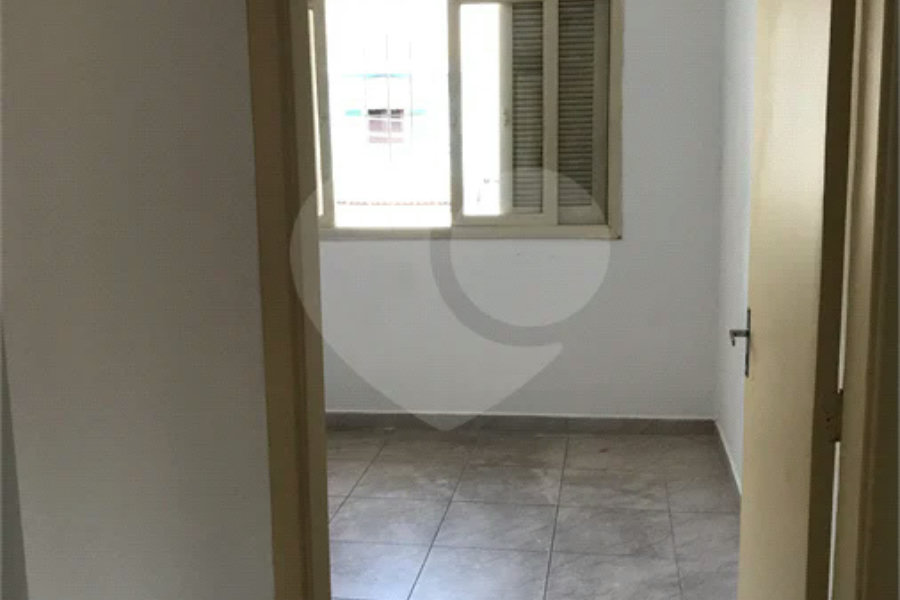 Sobrado à venda com 3 quartos em Vila Nivi, São Paulo, SP