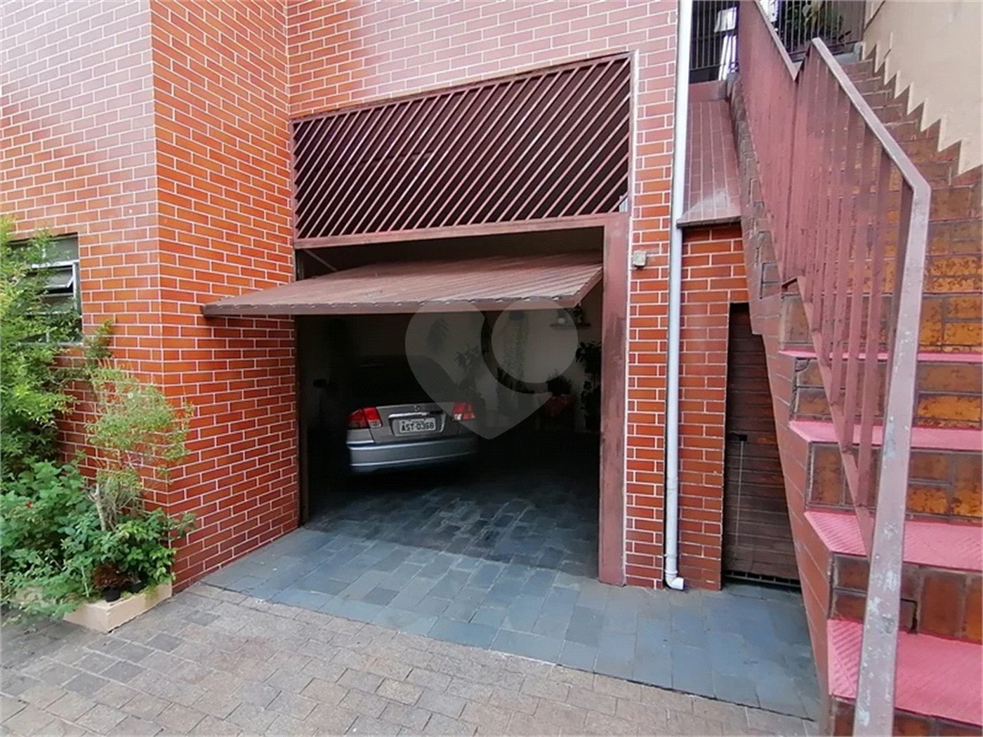 CASA RESIDENCIAL À VENDA NO MANDAQUI COM 260m2 EM TERRENO DE 500m2.