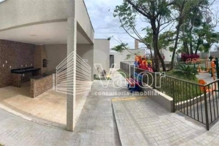 Apartamento no Condomínio Monte Athos.