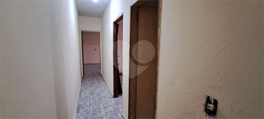 Casa ampla em bairro tranquilo – excelente oportunidade para morar ou investir!