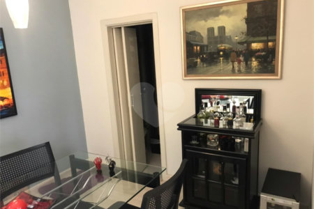 Casa Sobrado à venda no Planalto Paulista de 153m² com 3 dormitórios e 2 vagas