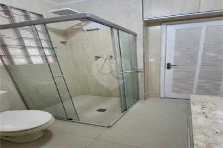 Apartamento à venda no bairro Barra Funda.