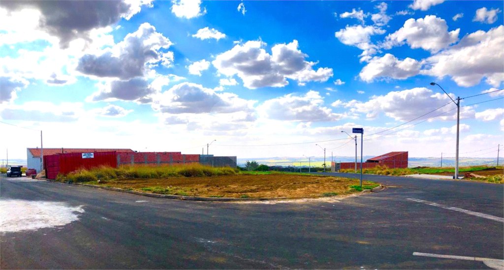 Terreno para venda no Residencial Arcoville.