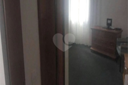 Sobrado à Venda com 150m², 3 Dormitórios, Suíte e Quintal
