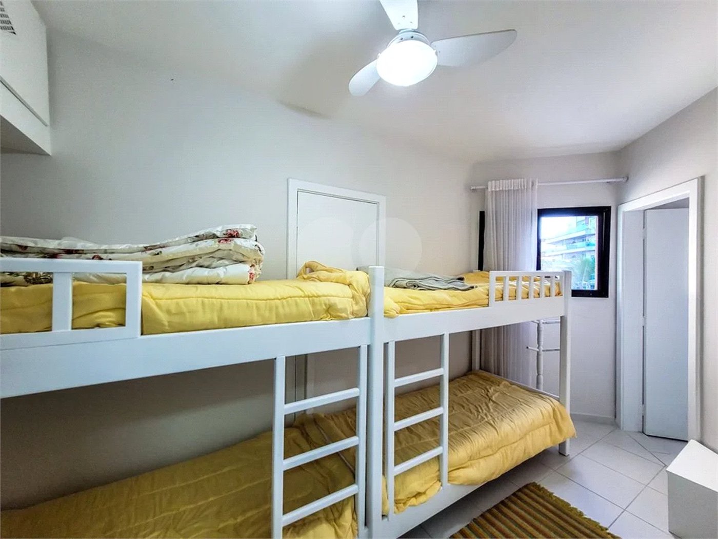 Apartamento à venda com 5 quartos, sendo 3 suítes,  em Riviera de São Lourenço, Bertioga, SP