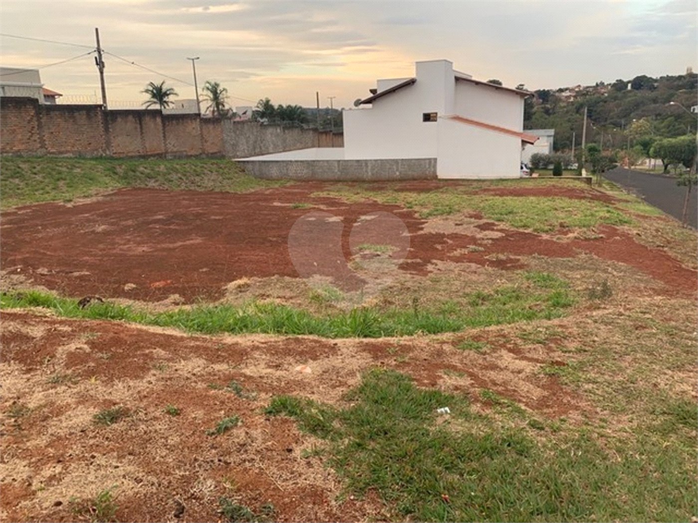 Terreno no Condomínio Nascente do Jaraguá , localizado em Araraquara/SP.