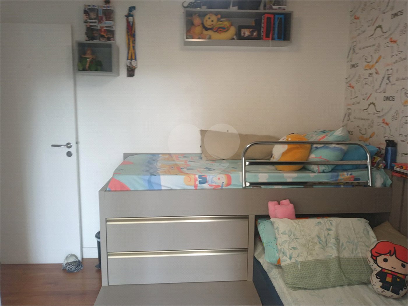 Apartamento 3 dormitórios, região do Campo Belo. Condomínio com laser completo.