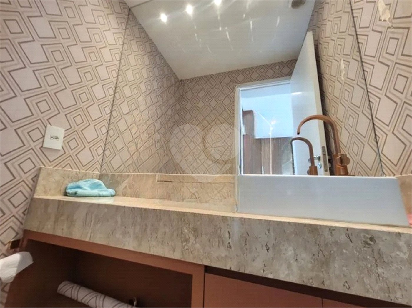 Apartamento à venda com 3 quartos, sendo 2 suítes, em Cambuci, São Paulo, SP