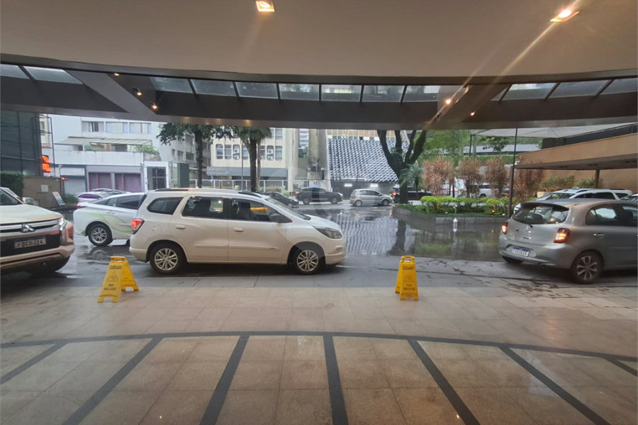 HOTEL INTERNATIONAL PLAZA
