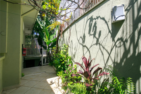 Casa Térrea à venda com 4 suítes em Jardim Marajoara, São Paulo, SP
