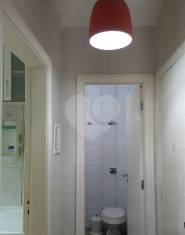 Apartamento Reformado à Venda – Localização Privilegiada!