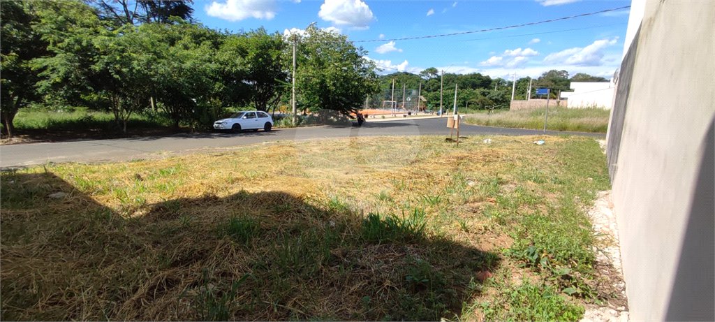 Terreno à Venda em São Carlos, no bairro Parque dos Flamboyants