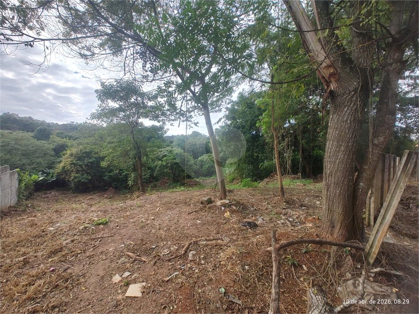 Terreno em Atibaia com 1.196 metros, ótimo para chácara, excelente localização, avalia permuta com casa maior valor