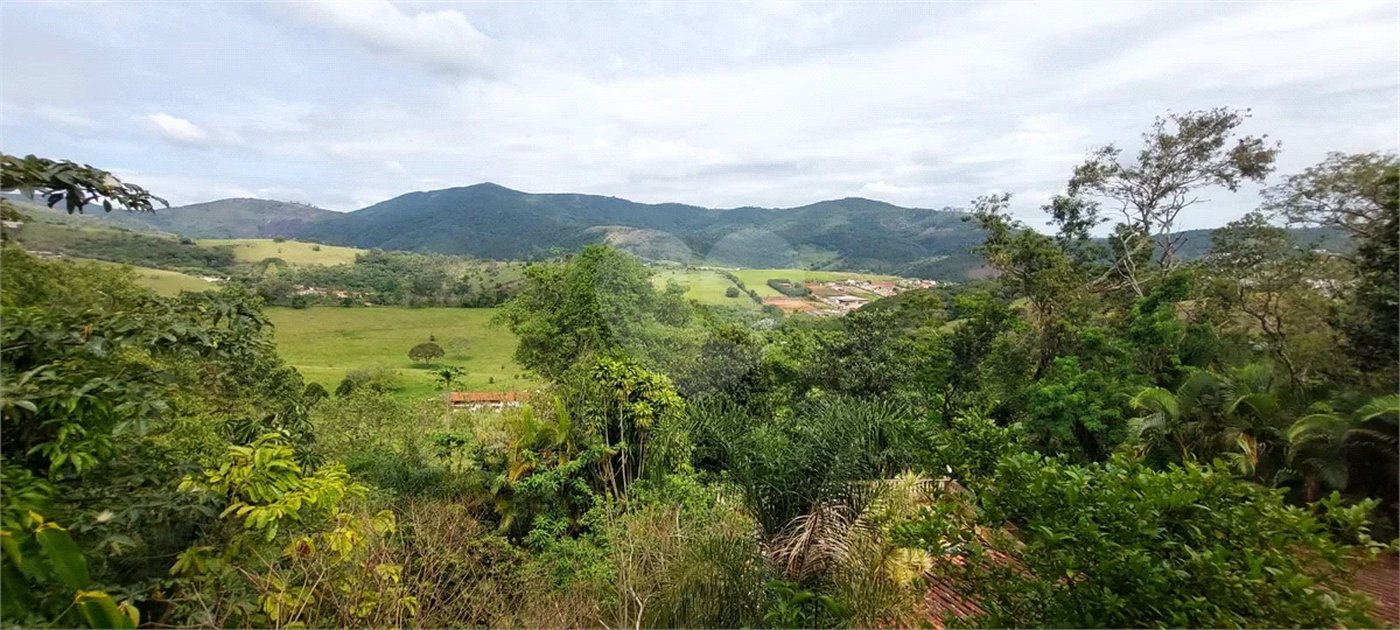 LINDA CHÁCARA A VENDA - CONDOMINIO ALPES D'OURO - BOM JESUS DOS PERDÕES