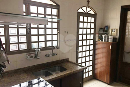 Casa com 4 quartos e 1 banheiro, 180 m², à venda no Ipiranga
