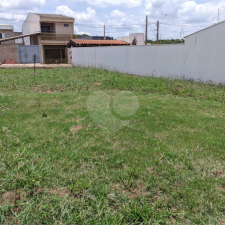 Terreno no Jardim Embare