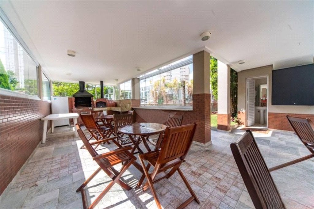 Apartamento na Mooca 3 suítes 108m² com 2 vagas, repleto de área de lazer.