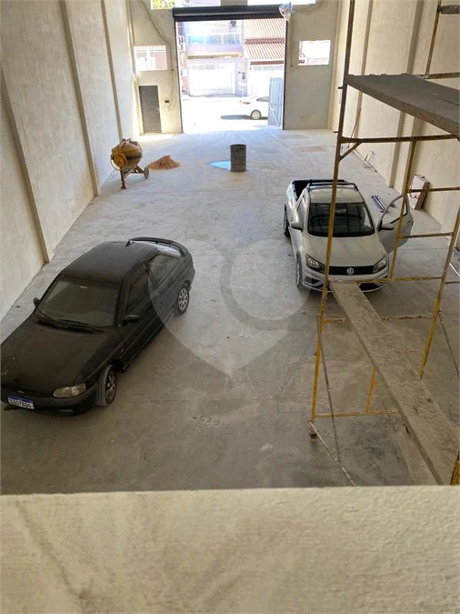 Galpão Comercial Novo para Locação – 350 m²