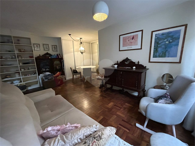 Apartamento à venda com 2 quartos, sendo 1 suíte,  em Jardim América, São Paulo, SP