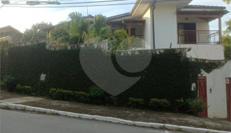 Sobrado à venda com 5 quartos, sendo 4 suítes,  em Rolinópolis, São Paulo, SP