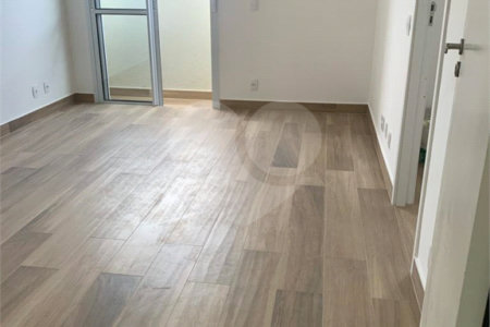 Apartamento à Venda na Mooca 29 m 1 Dormitório Sacada Ótima Localização