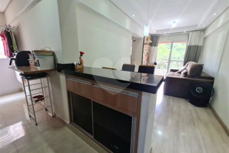 Apartamento à venda em Valinhos 52 m² 2 dormitórios 1 vaga de garagem