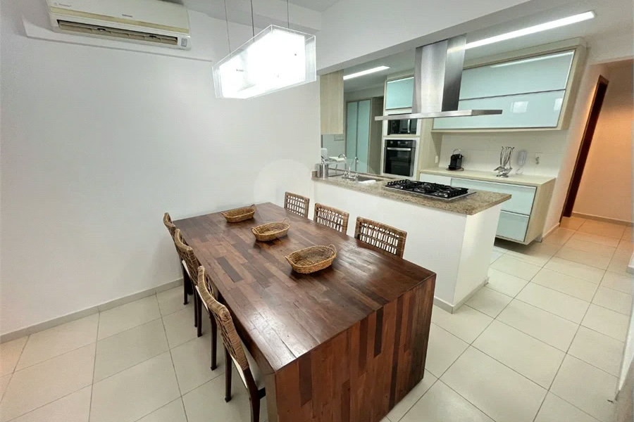 Apartamento à venda com 3 quartos, sendo 2 suítes, em Riviera de São Lourenço, Bertioga, SP