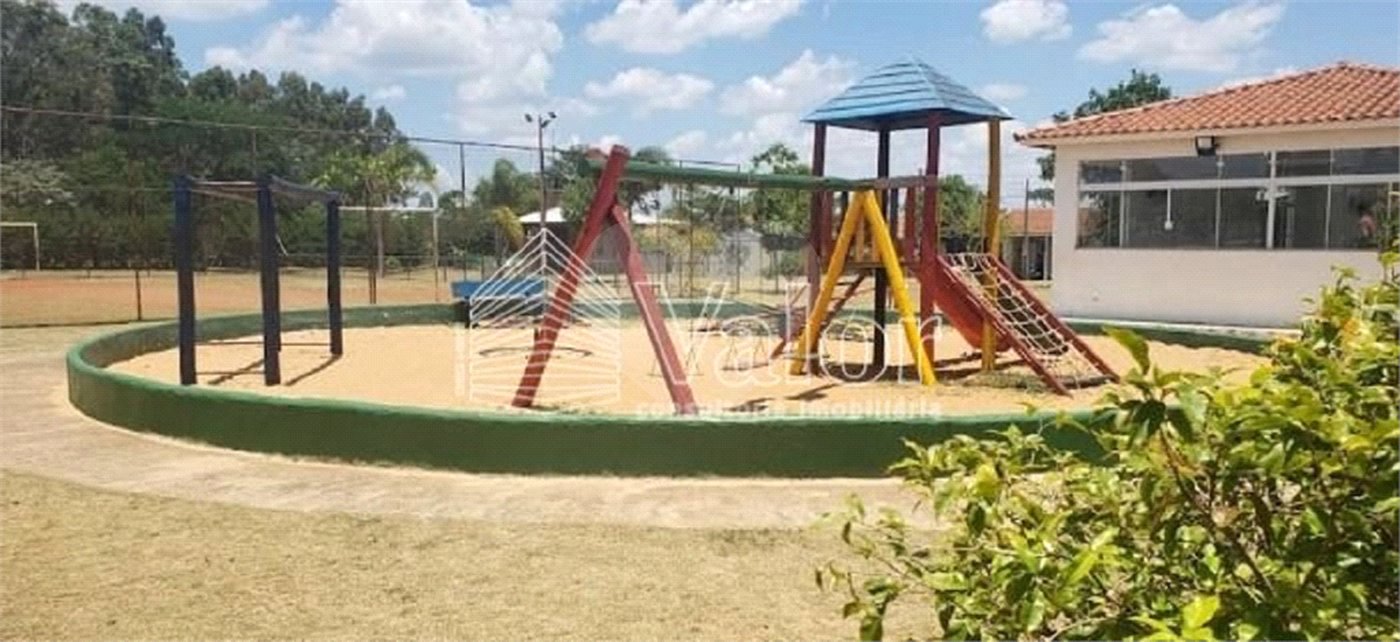 Casa em condomínio com 3 dormitórios